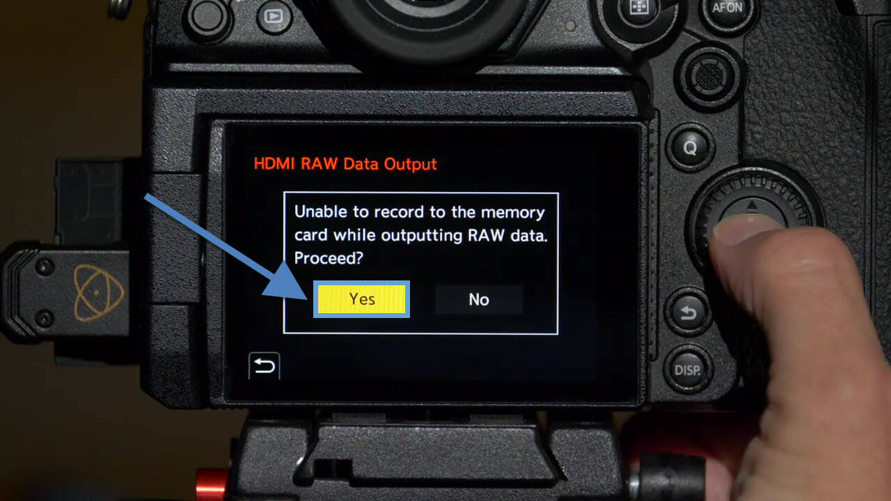 Step 4: Image with the HDMI RAW Data Output Confirmation screen on the DC-S1H. This image is to be used in tandem with the instructions paired with it.